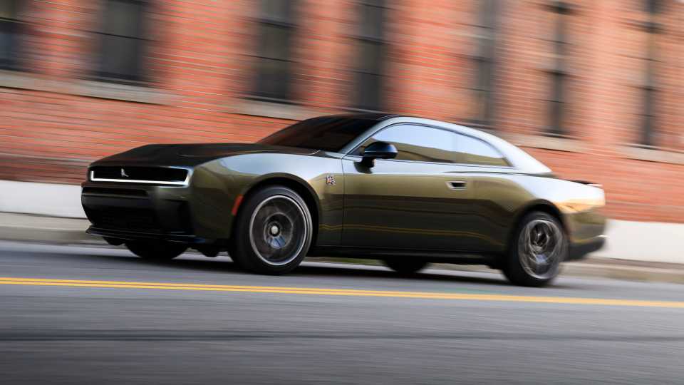 استثمار ضخم من ستيلانتيس قد يعيد محركات V8 إلى دودج تشارجر