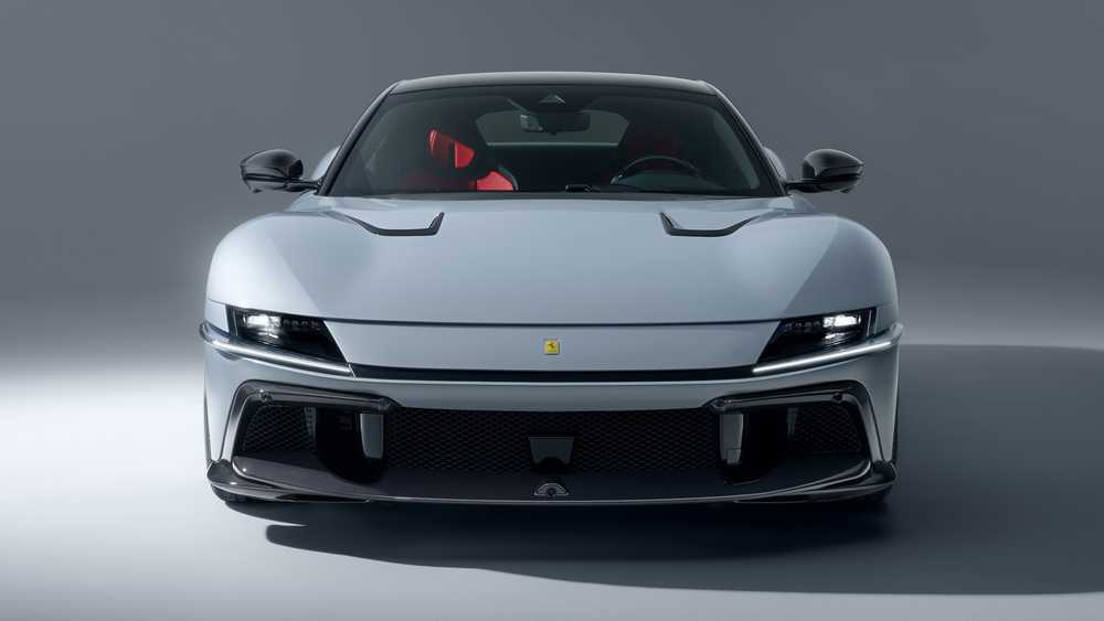 نوفيتيك تُعيد لفيراري 12 سيليندري صوتها الأسطوري وتُحسّن تصميمها الجريء