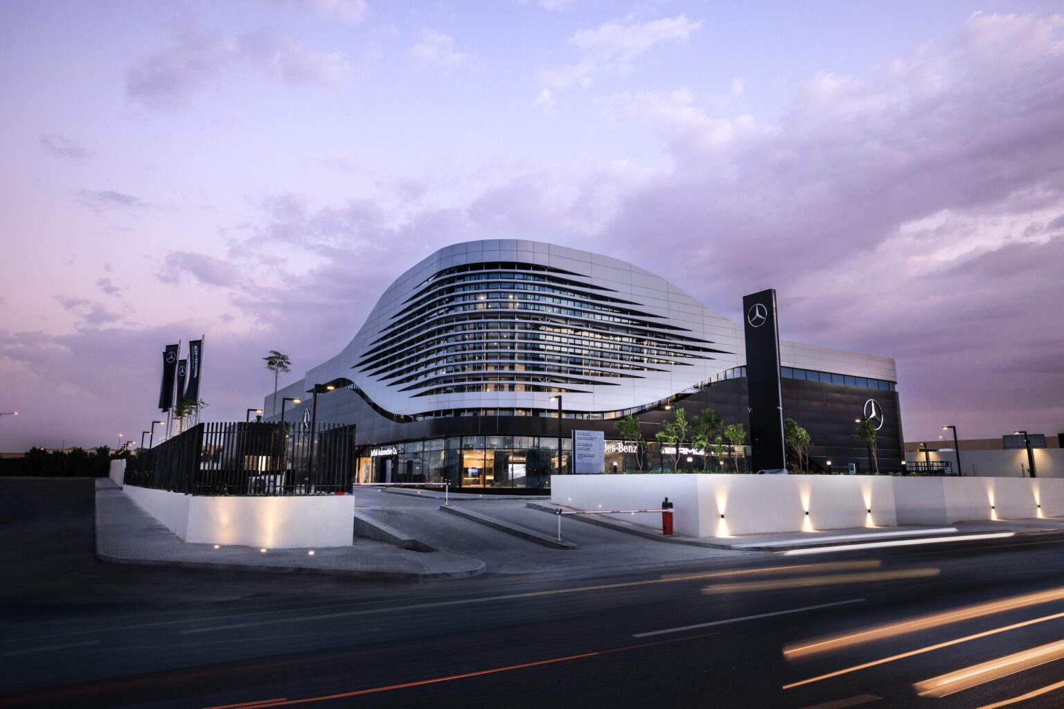 شركة الجفالي للسيارات تستضيف عرض سباق جائزة أبوظبي الكبرى للفورمولا 1 في معرض الغدير بالرياض