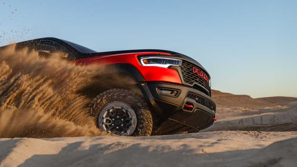 رام تُغرق السوق بالهيمي V8… والطلب يفوق التوقعات لكن القصة لم تنتهِ بعد