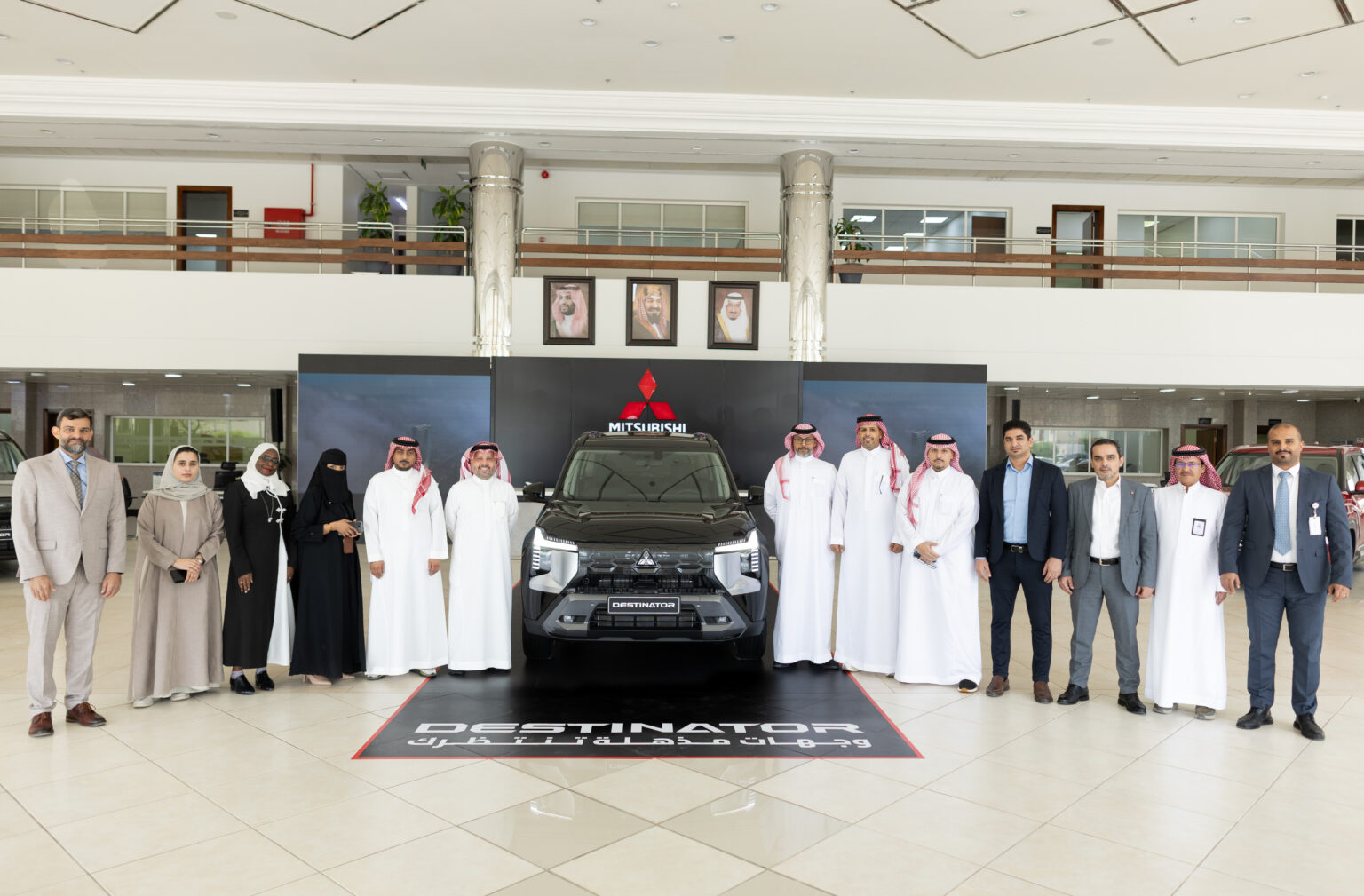إطلاق ميتسوبيشي ديستنيتور الجديدة كلياً: السيارة متعددة الاستخدامات (SUV) المثالية للعائلة
