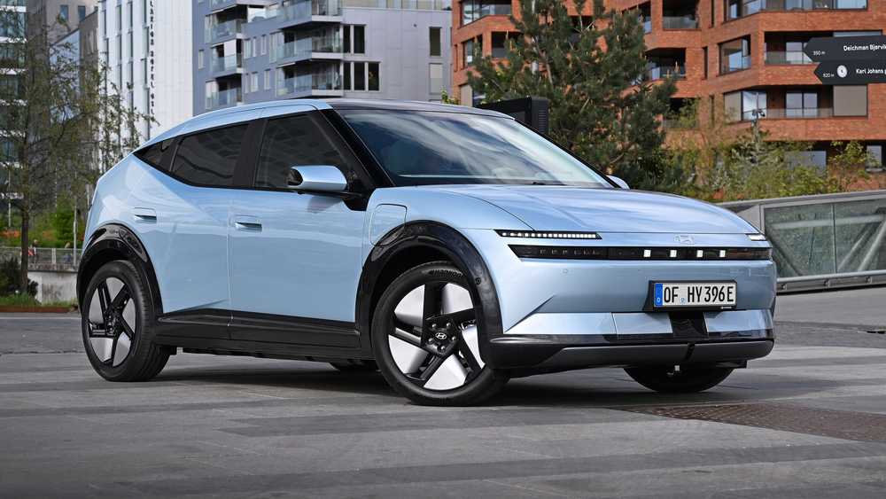 هيونداي IONIQ 3 الجديدة تصل بسعر منافس وتتفوق على نيسان ليف بفارق كبير